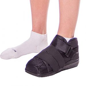 BraceAbility Closed Toe Medical Walking Shoe - Lightweight Surgical Foot Protection Cast Boot with Adjustable Straps, Orthopedic Fracture Support, and Post Bunion or Hammertoe Surgery Brace (L)