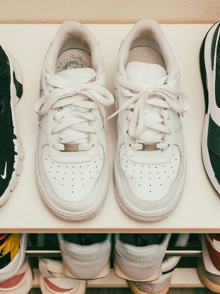 How to Wash White Laces